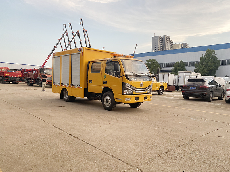 東風多利卡雙排D6 1000方排水車(便攜)